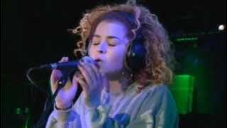 Rudimental - Waiting All Night ft. Ella Eyre (BBC Radio 1 Live Lounge)