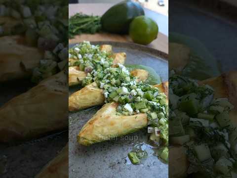 Авокадо гриль с овощным тартаром / Grilled avocado and veggie tartare #shorts #рецепт #закуска