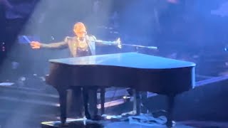 Alicia Keys - Try Sleeping with a Broken Heart ( Live )