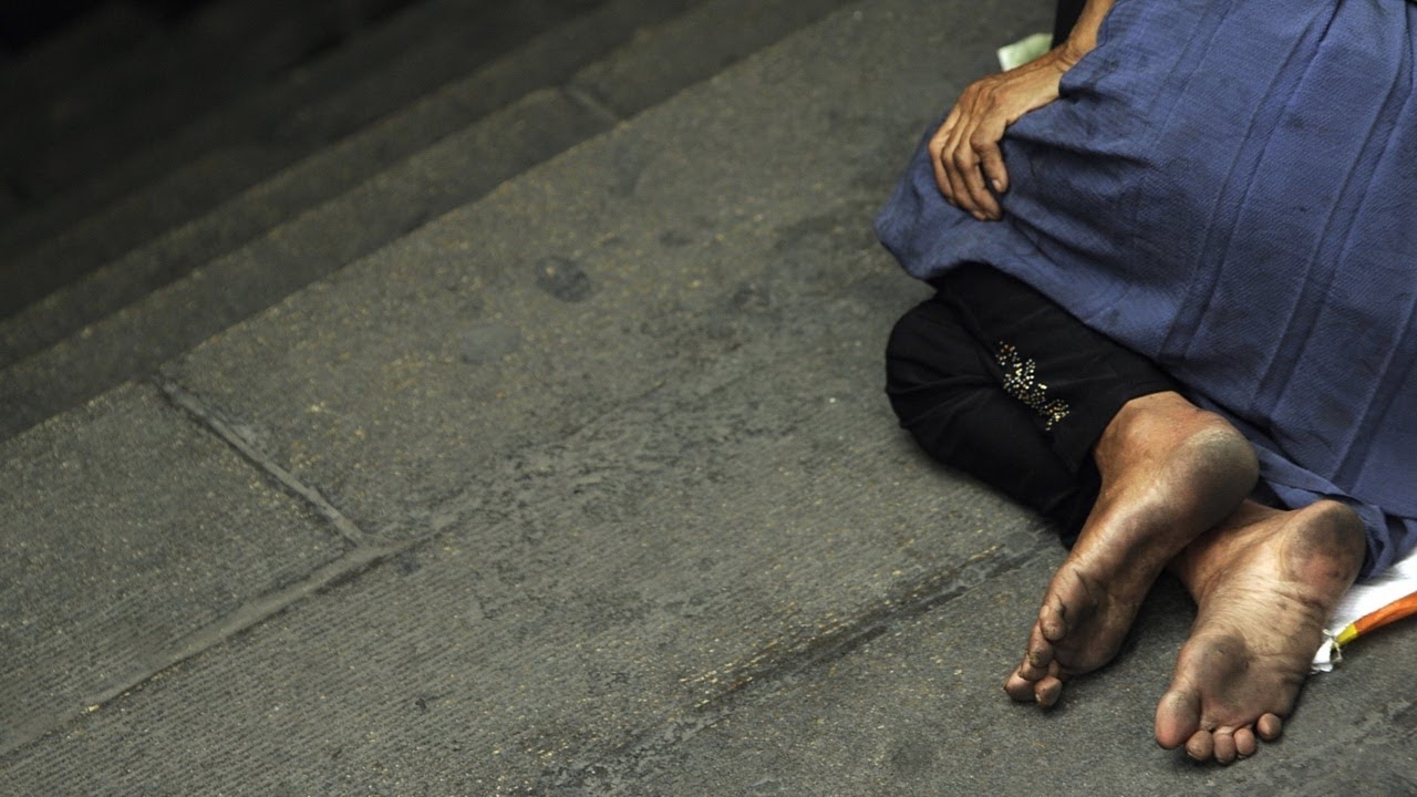 Orange Sky providing free mobile laundry and shower services for Australians