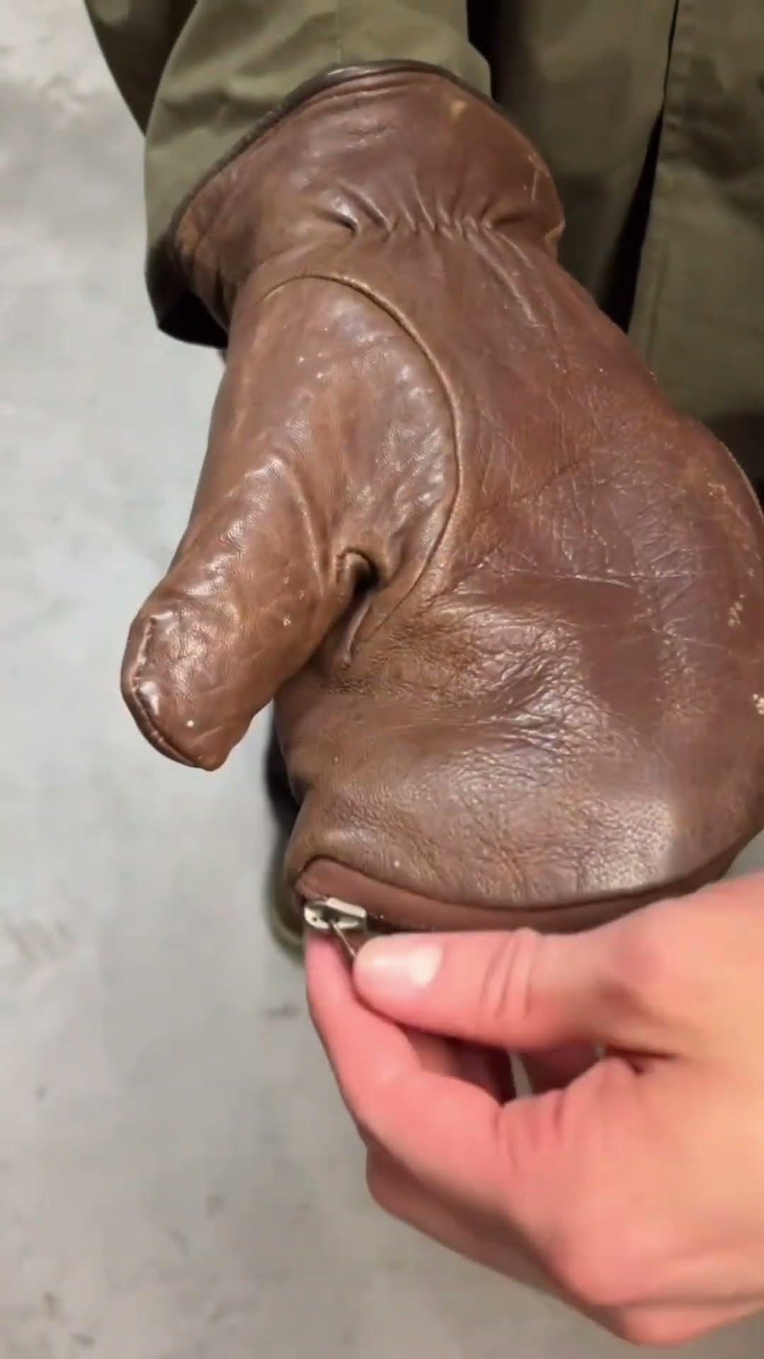 wear this gloves in winter #shortsvideo