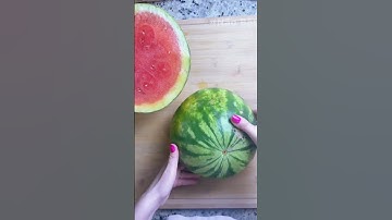 😋 Cách Tốt Nhất Để Cắt Dưa Hấu Không Lem Nhem! #shorts