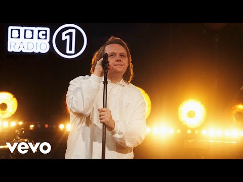 Lewis Capaldi - Forget Me mp3 zene letöltés