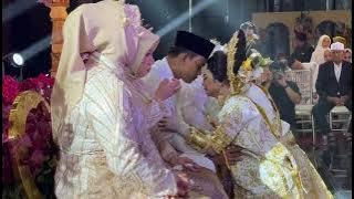 Penuh Haru! Prosesi Sungkeman Pernikahan Putri Isnari & Abdul Aziz