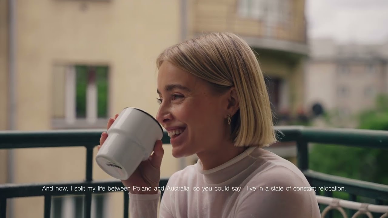 Tak mieszka Natalia Kusiak. Jej dom wypełniają książki, pamiątki i sztuka.