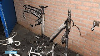 Accu's Elektrische Fietsen Spontaan In Brand: 'De Hele Fiets Was Weg' - RTL NIEUWS Accu's Elektrische Fietsen Spontaan In Brand: 'De Hele Fiets Was Weg' - RTL NIEUWS
