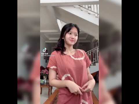 Tiktok Viral - Cewek Berdaster Keliatan Uting nya Bos