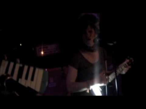 Kill Hannah and Amanda Palmer in Berlin Playing "C...