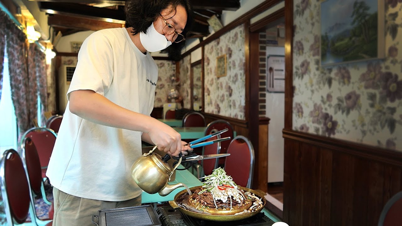 ⁣개그맨이 하는 냉면집? 냉면, 한우 1++ 불고기, 떡갈비, 육회 맛집┃Spicy noodles, Bulgogi, Tteokgalbi, Korean street food