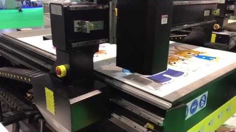 TigerTec CNC router with tangential knife on the show for the soft material