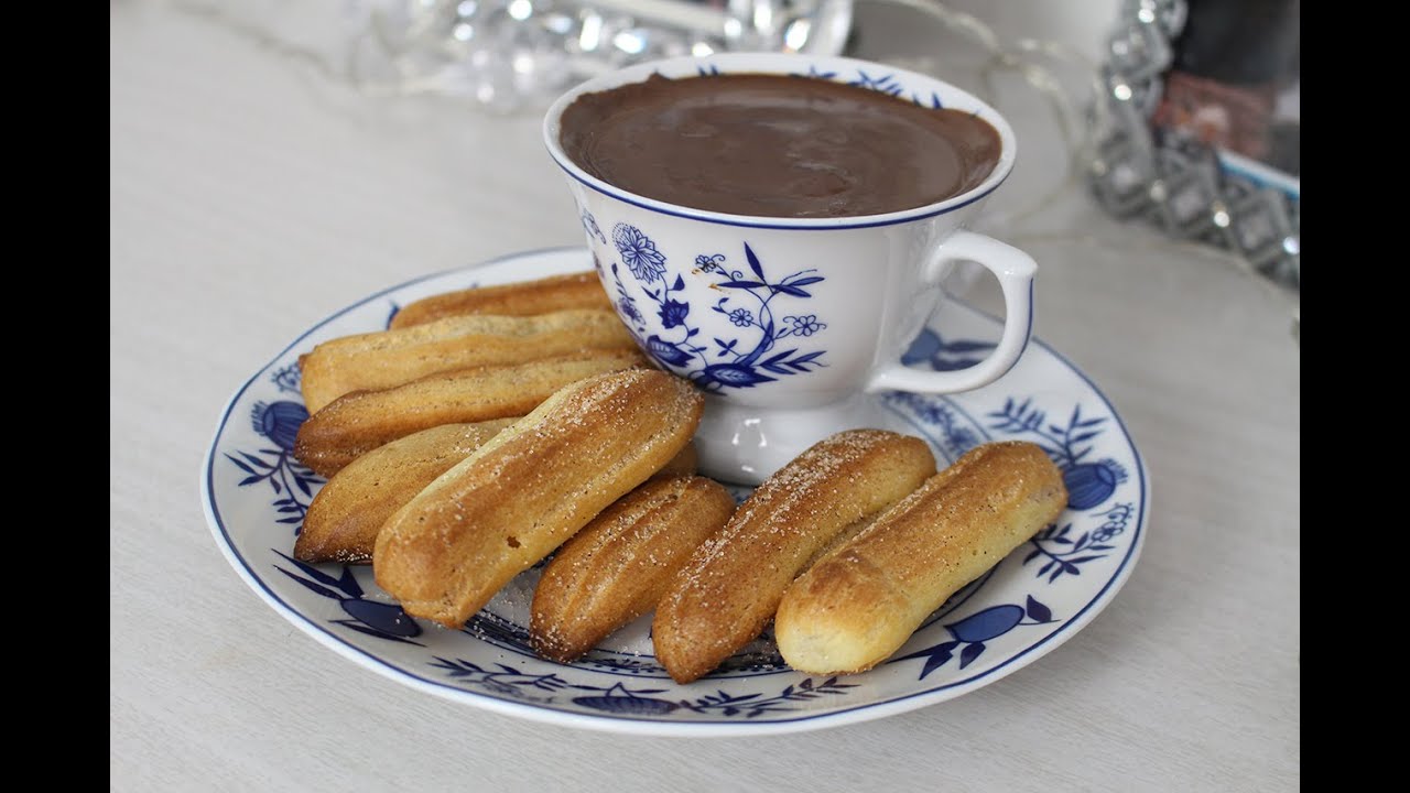 CHURROS ASSADO E CHOCOLATE QUENTE