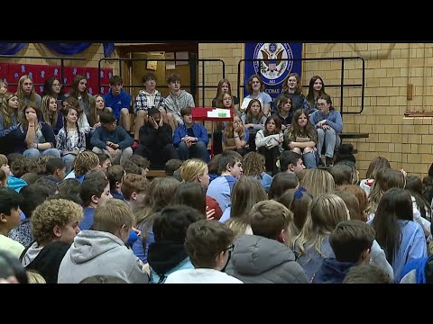 Canfield Middle School celebrates state education award