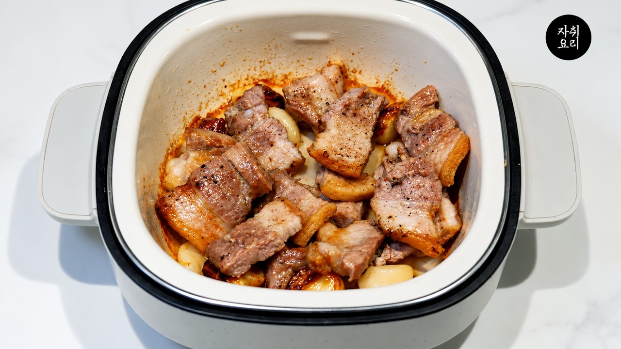이제는 진짜 누워서 맛있게 요리하네요.