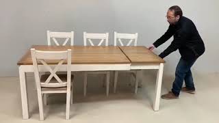 Mesa de madera maciza de pino natural, con dos extensiones