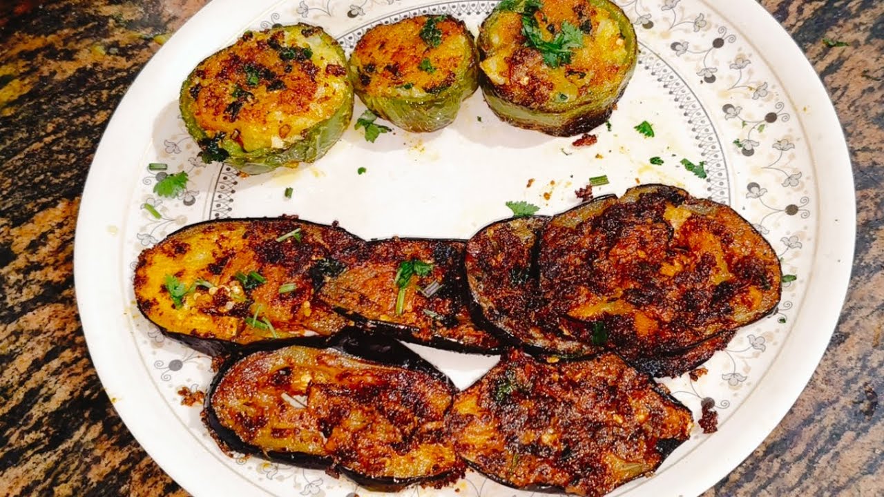 BAIGAN BHAJA AND BHARWASHIMLA TASTY RECIPE|| बैगन भाजा स्वादिष्ट रेसिपी #baigan #baiganbhaja #viral