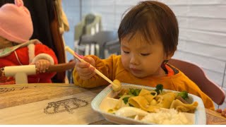 Baby Especially Loves Eating Quail Eggs~｜宝宝超级喜欢吃鹌鹑蛋｜baby eating vlog