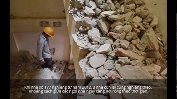 Phá dỡ 4 căn nhà nghiêng nguy hiểm trên phố Hà Nội