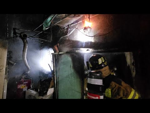 부산 동구 <strong>단독주택서</strong> 화재…70대 남성 숨져 / 연합뉴스TV (YonhapnewsTV)