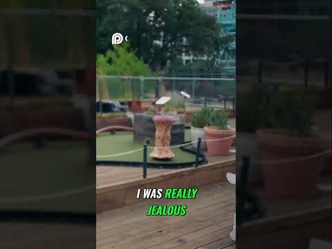 Jennifer Lawrence-|Mini Golf
