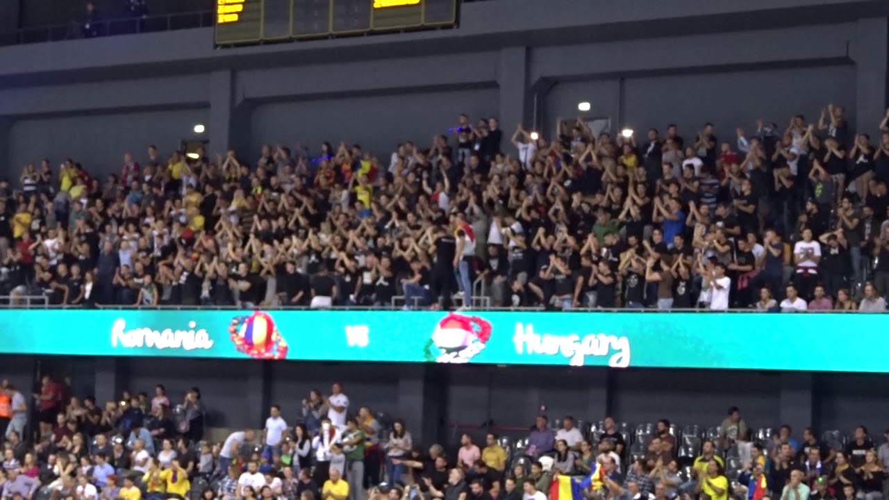 Peluza Șepcile Roșii - România - Ungaria 71-80