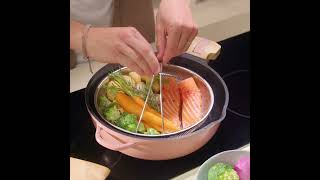 Cuisson À La Vapeur Dans La Fabuleuse Poêle