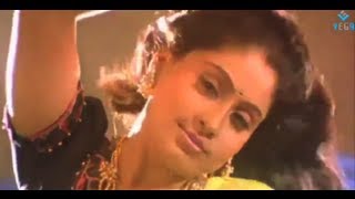Watch mannan movie songs starring : rajinikanth, vijayshanthi, kushboo
subscribe to kollywood/tamil no.1 channel for non stop entertainment
click her...