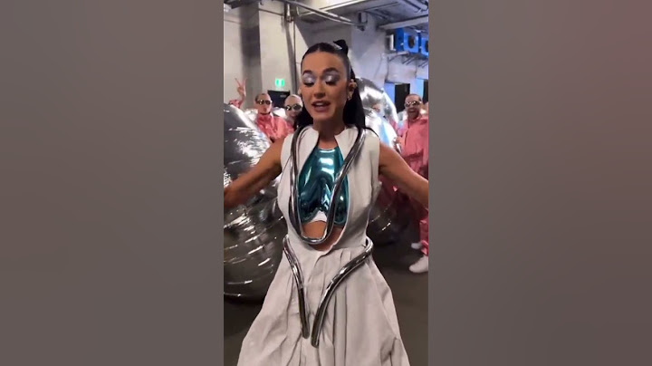 Katy Perry's AFL Grand Final Performance Goes Viral After Hilarious Costume Fail! #katyperry