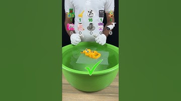 TRY TO GUESS HOW MANY TISSUE PAPER IT TOOKS 👍#tissuepaper #experiment #waterexperiment