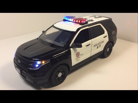 1/18 LAPD Ford Explorer with Working Lights - YouTube