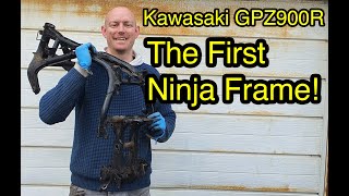 Barn Find Kawasaki GPZ900R Ninja TEARDOWN - Part 3 - Down to the frame!