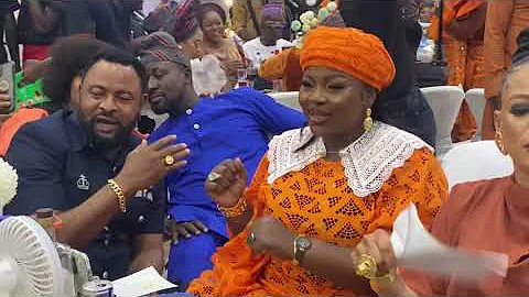 SEE WHAT BIMBO THOMAS DID TO AKIN OLAIYA AND OLAIYA IGWE AT DOYIN KUKOYI PARTY