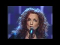 Capture de la vidéo Patty Griffin - Rain (Live @ Late Night With Conan O'brien, 2002-04-10)
