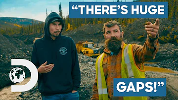Parker Helps Fred Fix Up His Mining Site | Gold Rush