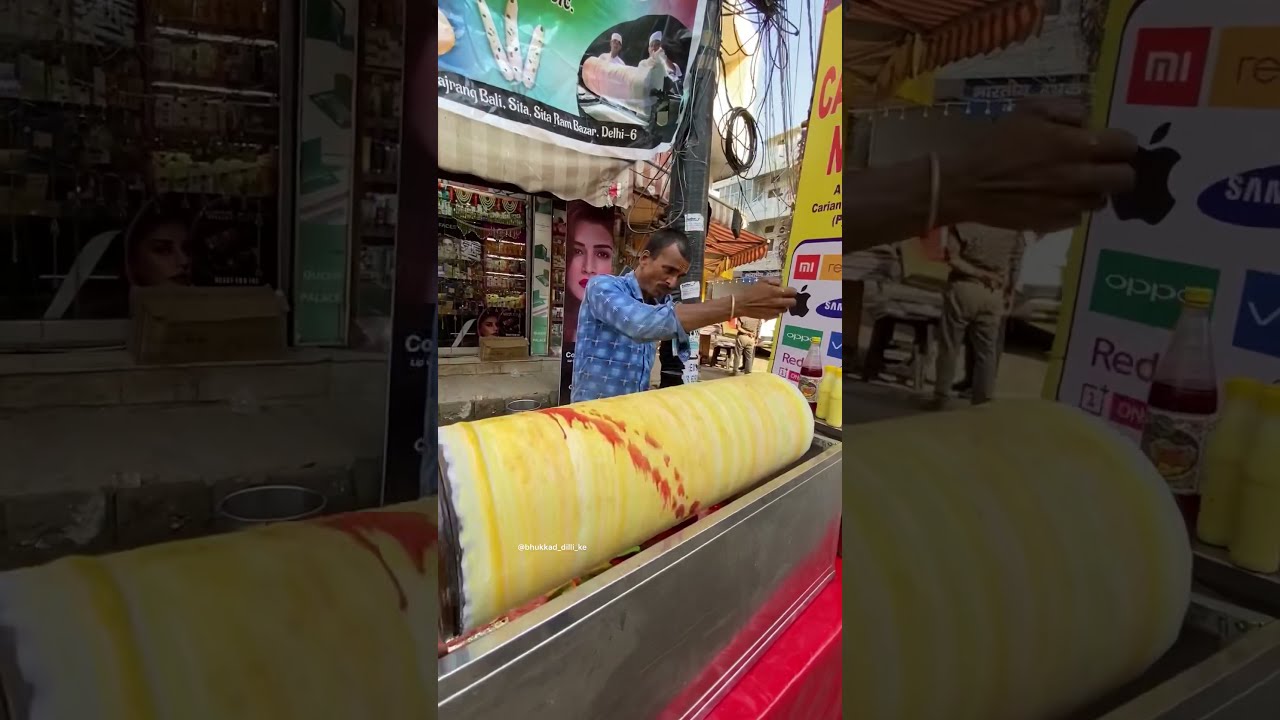 Hardworking Man Selling roller Coaster Ice Cream in Delhi || Indian Street Food
