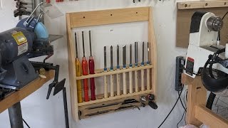 A quick video showing how to make a simple rack for storing woodworking turning tools. Related links & information can be found in 