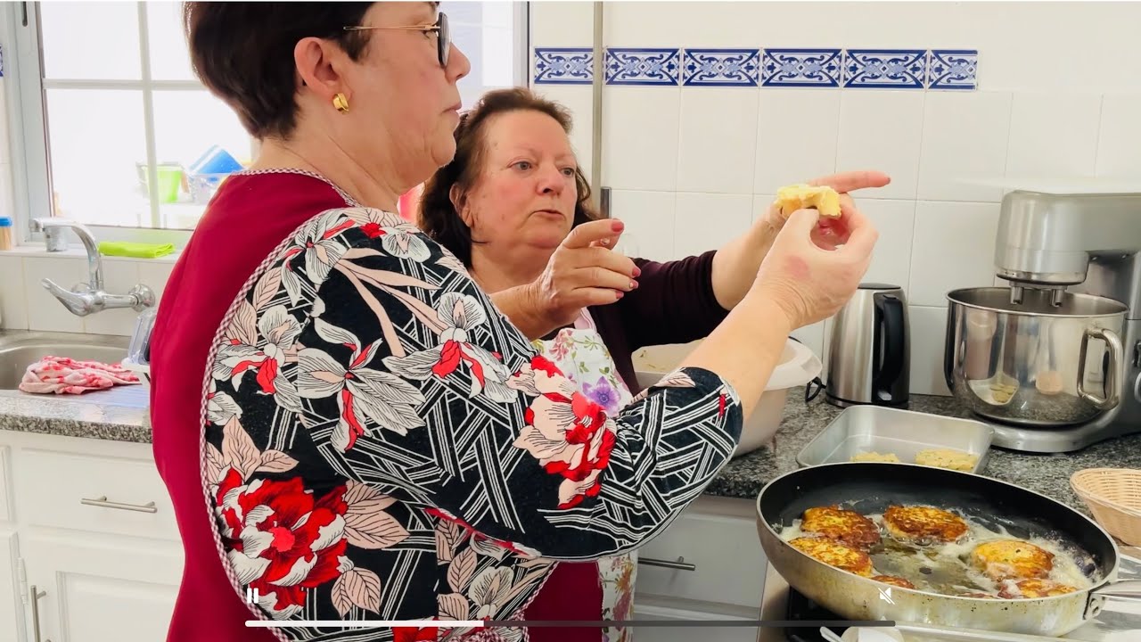 Almoço em Família /Cansada de Sofrer ä irmã / Tradição da Bermuda Fish Cakes e Hot Cross Buns