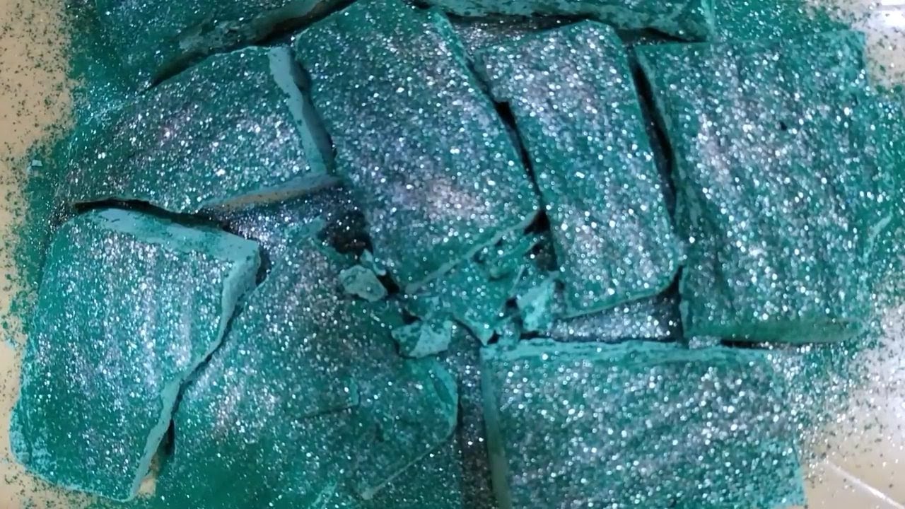 Green Chunks Gym Chalk Asmr Oddly Satisfying Asmr Gym Chalk