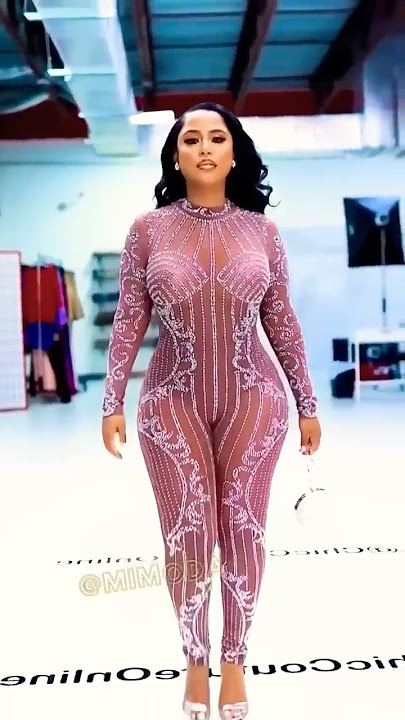 WOW Stunning In This Jumpsuit - Fashion Style #foryou  #fashion #style