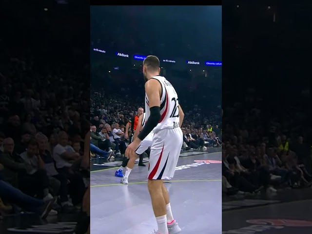 "LOB CITY" U ARENI: Hejs zakucava, Karlik namešta!