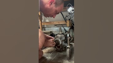 Counting splines trick with a piece of tape #tricks #hotrod #automobile #mechanic #spline #ratrod