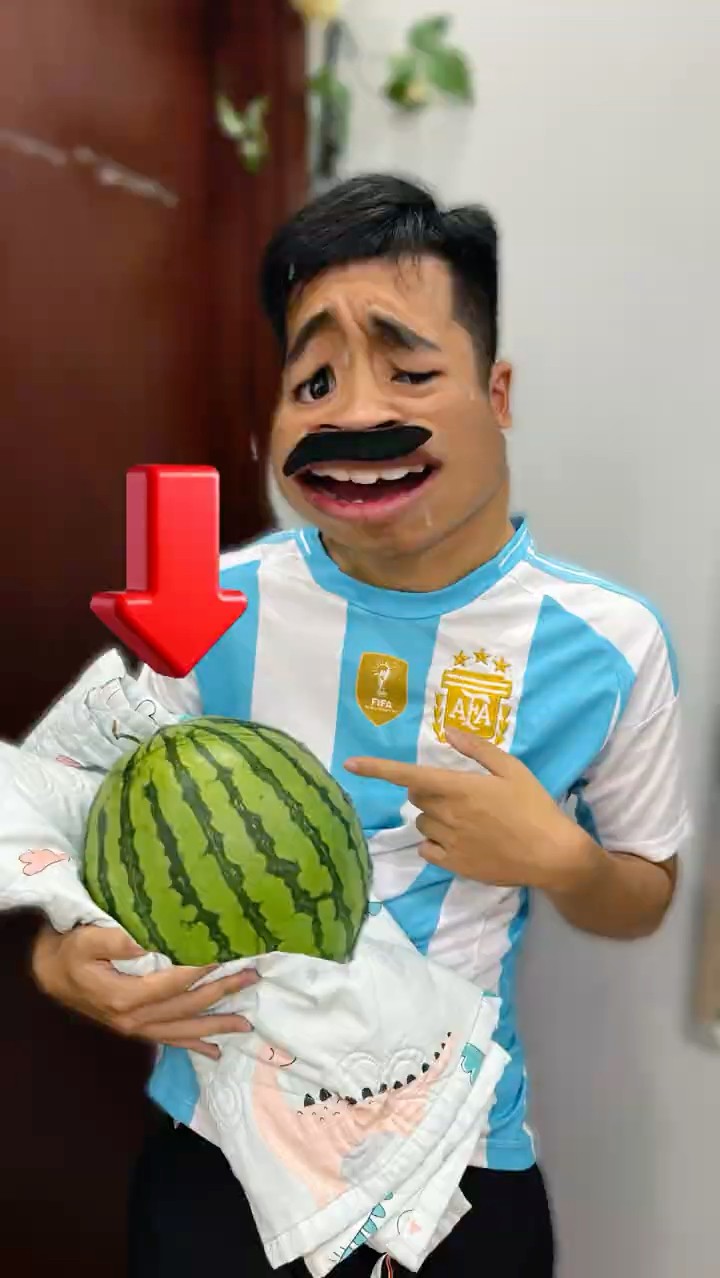 Su Hao comedy: Pregnant wife likes to eat watermelon ?