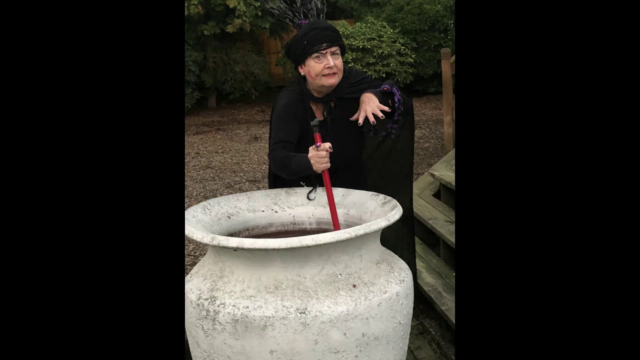 The Witches of Chilli-wick performing Ikimilikiliklik by Tobin Stokes