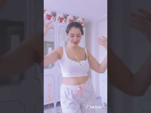 Periscope esmer kız twerk Show yapıyor