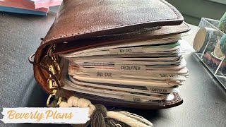 She is to stuffed…. (TWSS) / personal rings / EDC/ planner system / functional planner