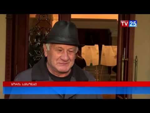 პირველი ამომრჩეველი საარჩევნო უბანზე