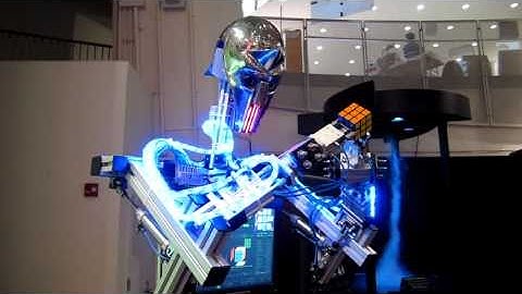 RuBot II, The Cubinator - A Rubik