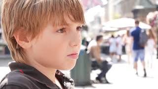 Moshiah Jewish Boy Johnatan Waiting For Hashem G-D To Pick Him Up From School Habad Moshiah Film