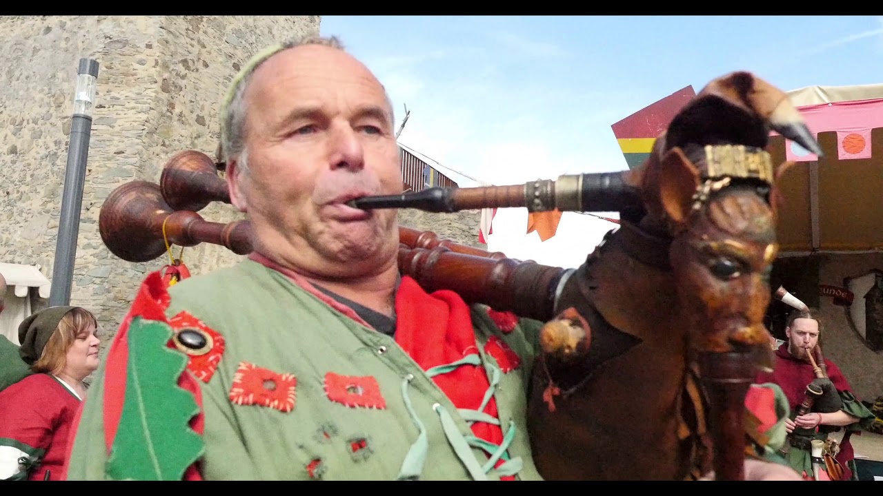 Roman Streisand und Spilwut, spielt auf mit Ehrengast beim  Burgfest Lichtenberg