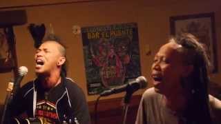 Video thumbnail of "MARJINAL luka kita ACOUSTIC LIVE in BAR EL PUENTE LIVE on 20140505"