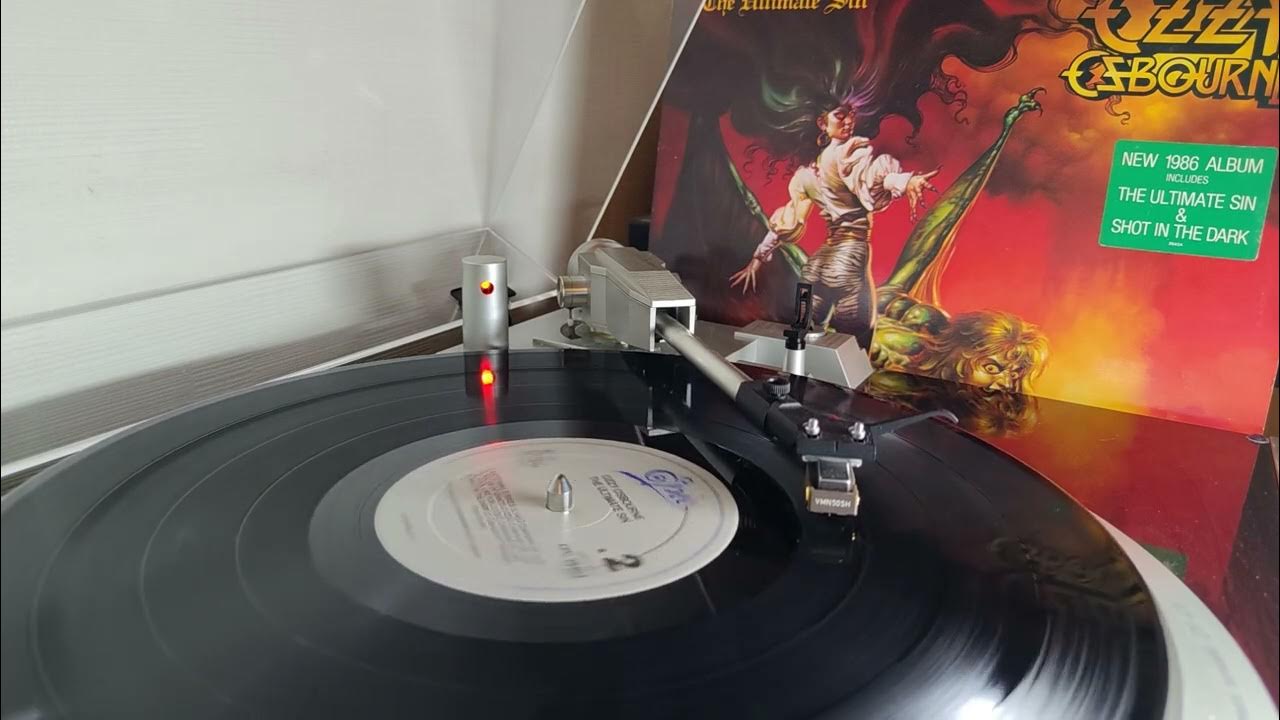 Ozzy Osbourne - Shot In The Dark (original 1986 Dutch pressing) Ozzy Osbourne - Shot In The Dark (original 1986 Dutch pressing)
